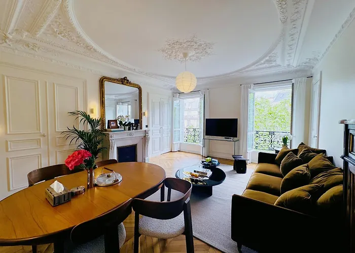 3 Bedrooms In Marais