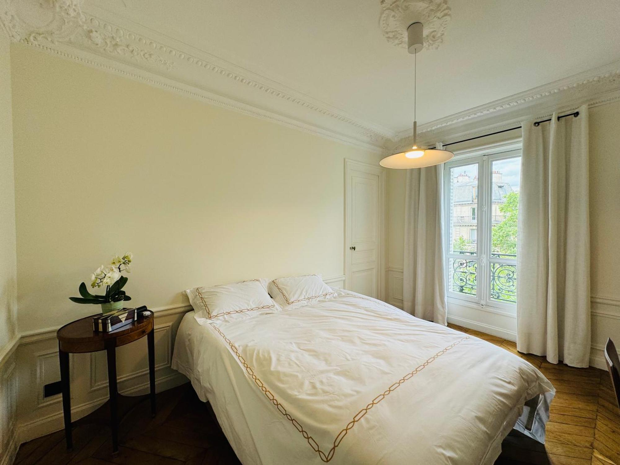 3 Bedrooms In Marais